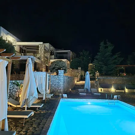 Malvazios Panorama Pool *