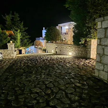 Malvazios Panorama Pool Villa *